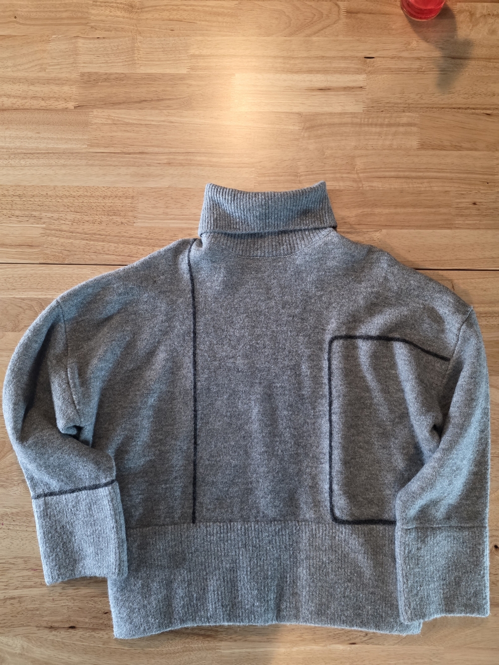 Never Worn Zara Women's Light Gray Turtleneck Sweater with Cool Geometric Design